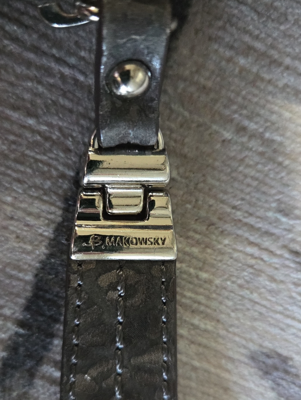 Makowsky NWOT CROSSBODY/ADJ PURSE - Picture 11 of 11